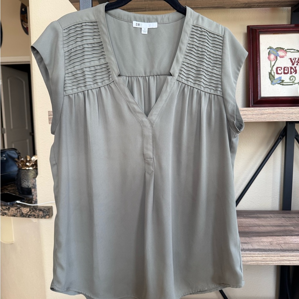 DR2 Green Pleated Buttoned Blouse